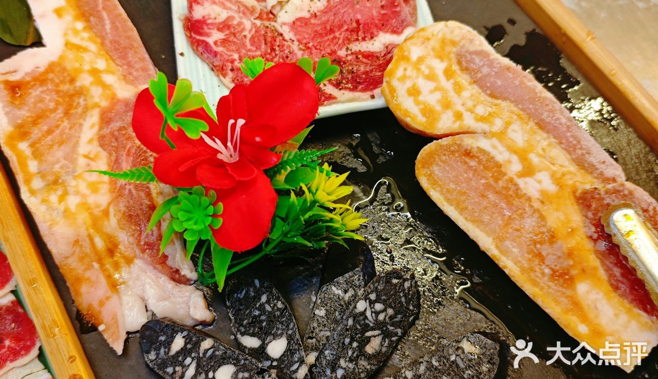 敲👍烤肉拼盘体验！一口吃下敲满足！