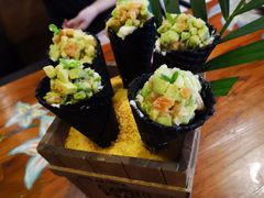 牛油果三文鱼卷-烛影拾光观景餐厅·创意菜·摄影·小提琴(大唐不夜城店)