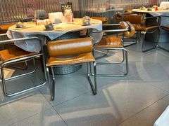 -肥肥虾庄·金牌油焖大虾(汉街SKP店)