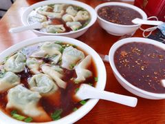 荠菜肉大馄饨红汤-吴家馄饨
