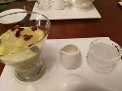 -燕庭·纯燕窝·甜品下午茶(南京西路店)