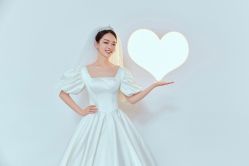 -AOROA·奥洛拉婚纱摄影·旅拍·礼服