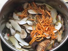 -野菌皇海景野生菌火锅(滨海大道店)