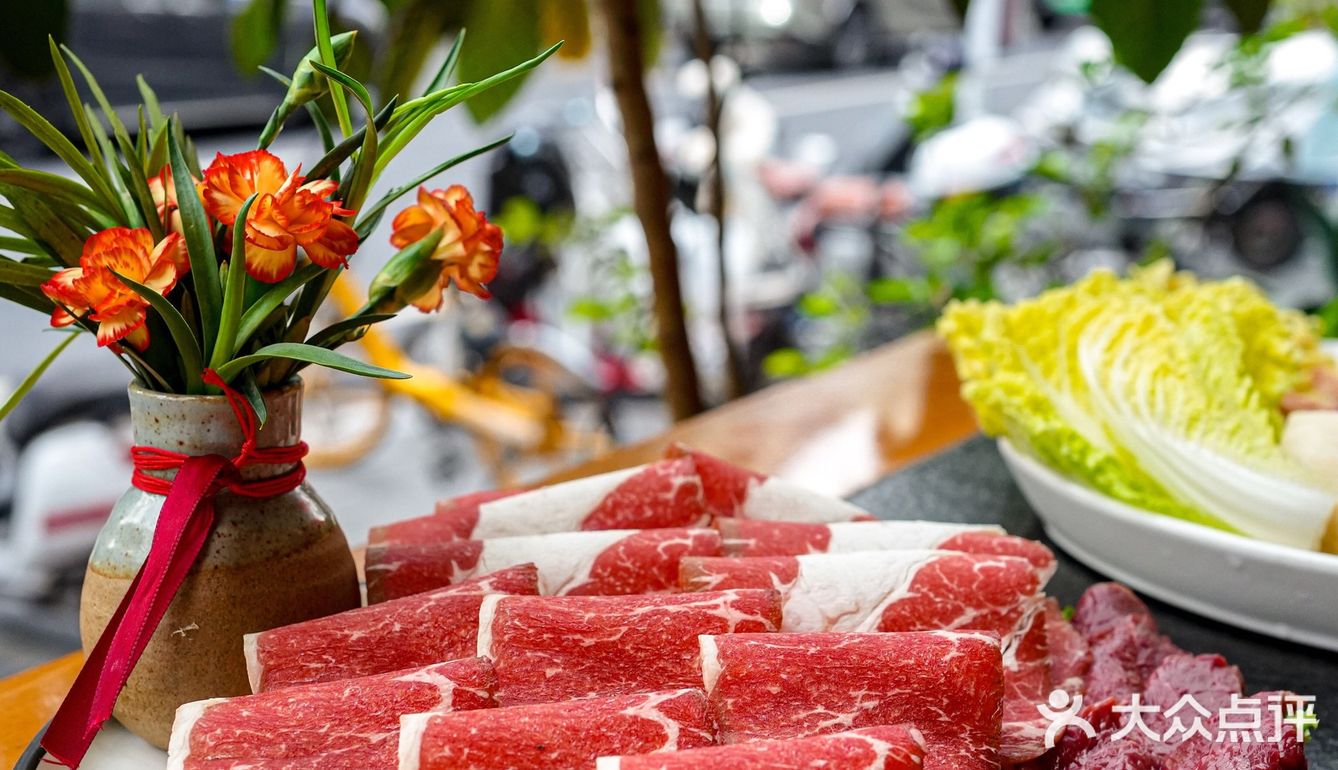 梧桐树下一个人也要吃饱饭！