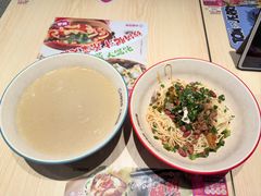 -小杨生煎(浦江欢乐颂店)