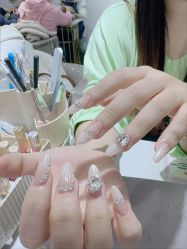 -瞧·享轻奢美甲美睫