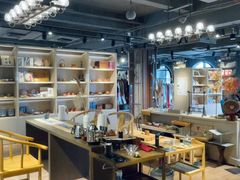 -光海书局(南京东路第一百货店)