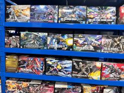 -逝水玩具折扣店