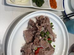 -民族手抓羊肉馆·滩羊手抓·烤全羊