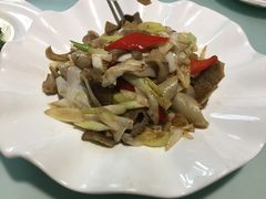 葱爆羊肉-萨拉漫饮食(北京中路店)