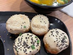 -小杨生煎(金山百联购物中心3楼店)