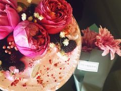 -小苍兰风铃草·礼物蛋糕(沈阳店)