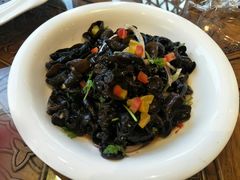 香菜拌木耳-包龙府灌汤包子(开封府店)