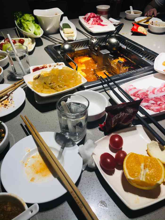 海底捞火锅(安吉万达店)-"原来安吉万达还有一家海底捞,这家海底捞等.