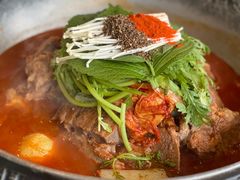 土豆排骨火锅（辣）-喇喇排骨火锅·传统韩式脊骨汤(望京西园总店)