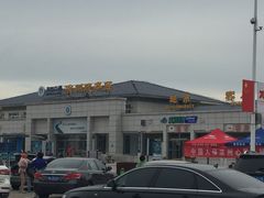 -滨州服务区·停车场