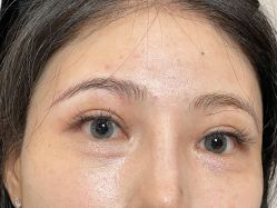 -一个差评成就的纹眉店