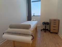 -至艾推拿院·三伏灸(昆城广场店)