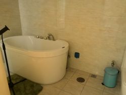 -悦芳庭美肤美体品牌集合店