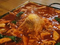 海鲜火山炒年糕-包装马车·韩国料理·포장마차