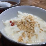 这家铁锅米线和重庆一个味！[调皮]