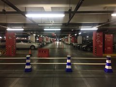-虹桥火车站-停车场