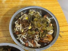 -灵山卢梅燕粉店