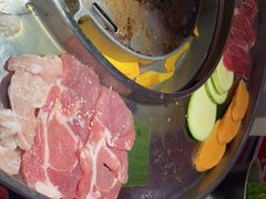 -哈哈碳都·牛肋条无限自助烤肉(台江万达店)