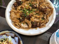 -壹阁胡羊焖饼(特色小吃街店)