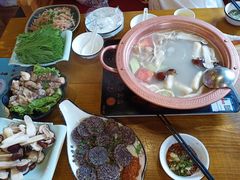 -民食香·腊排骨野生菌美食(木府店)