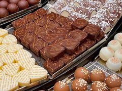 -Laderach 莱德拉(上海环贸iapm店)