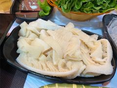 -鲜入围煮花胶鸡海鲜火锅