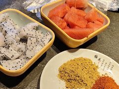 -三兄弟灰太狼烧烤.龙虾烤鱼(上海交大店)