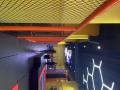 -爱蹦iBOON蹦床运动馆(江汉店)