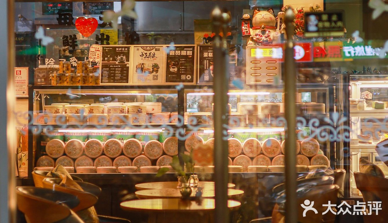 寻找城市中未知的角落，除了爱我们什么也不加✨