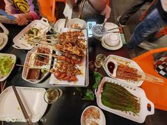 -威记烧嘢·南宁烧烤·超级生牛(绿地店)