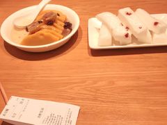 -诚铭记·虾仁汤包·成都小吃(融创店)