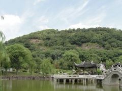 -灵岩山风景区