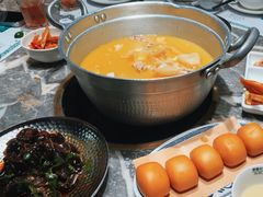 -禄婶鸡煲·打边炉