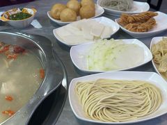 -光头药膳鸡(莱茵小镇店)