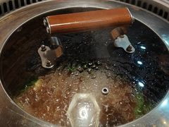 -哈尔滨烧烤·山河村铁锅炖(交大店)