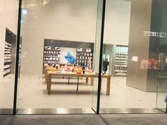 -Apple零售店(华贸购物中心店)
