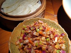 薄饼卷羊肉粒-楼兰新疆主题餐厅(苏州中心店)