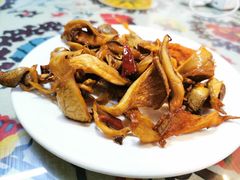 炸菌子-勺子米线·云南传统小吃市集(四方街店)