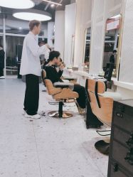 -PE SALON 
