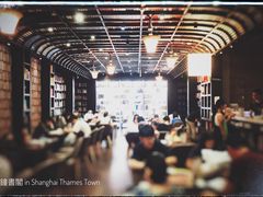 -钟书阁(松江泰晤士小镇店)