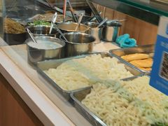 自助取餐区-筋饼豆腐脑一绝