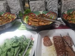 -四囍码头海鲜烧烤自助火锅(外滩南京东路悦荟广场店)