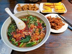 -爆炸头阿姨小四川正宗川味小吃(无任何分店)