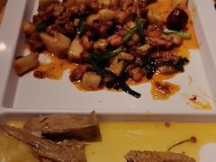 -隔壁老王·家常云南菜(花巷店)